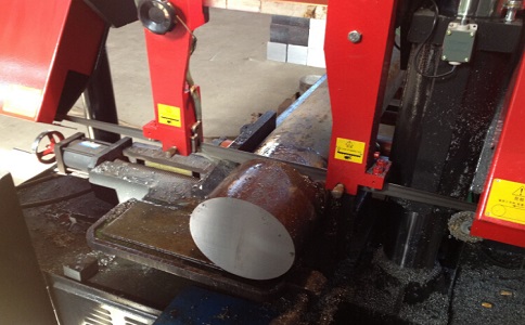 沿滩卧式带锯床加工时出现明显振荡如何排查？