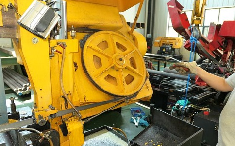 如何解决沿滩卧式金属带锯床切削时出现的断带现象？